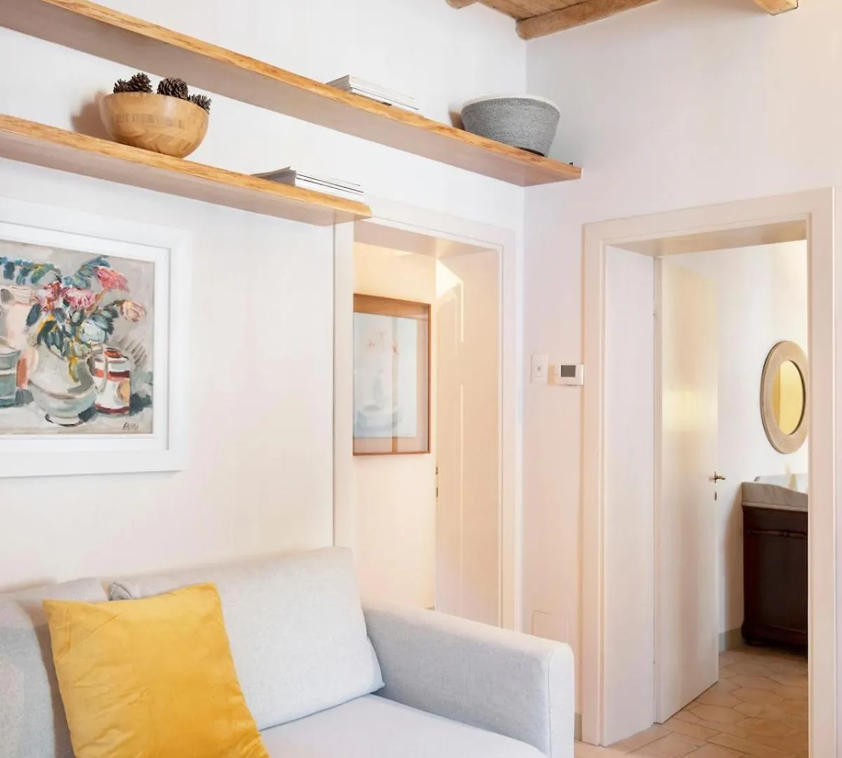 Villino Gemma, Elegant Living With A Tuscan Touch Florence Apartment